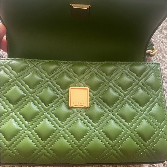 Tory Burch Small Fleming Convertible
Shoulder Bag-Spinach-*NEW* - Picture 13 of 14